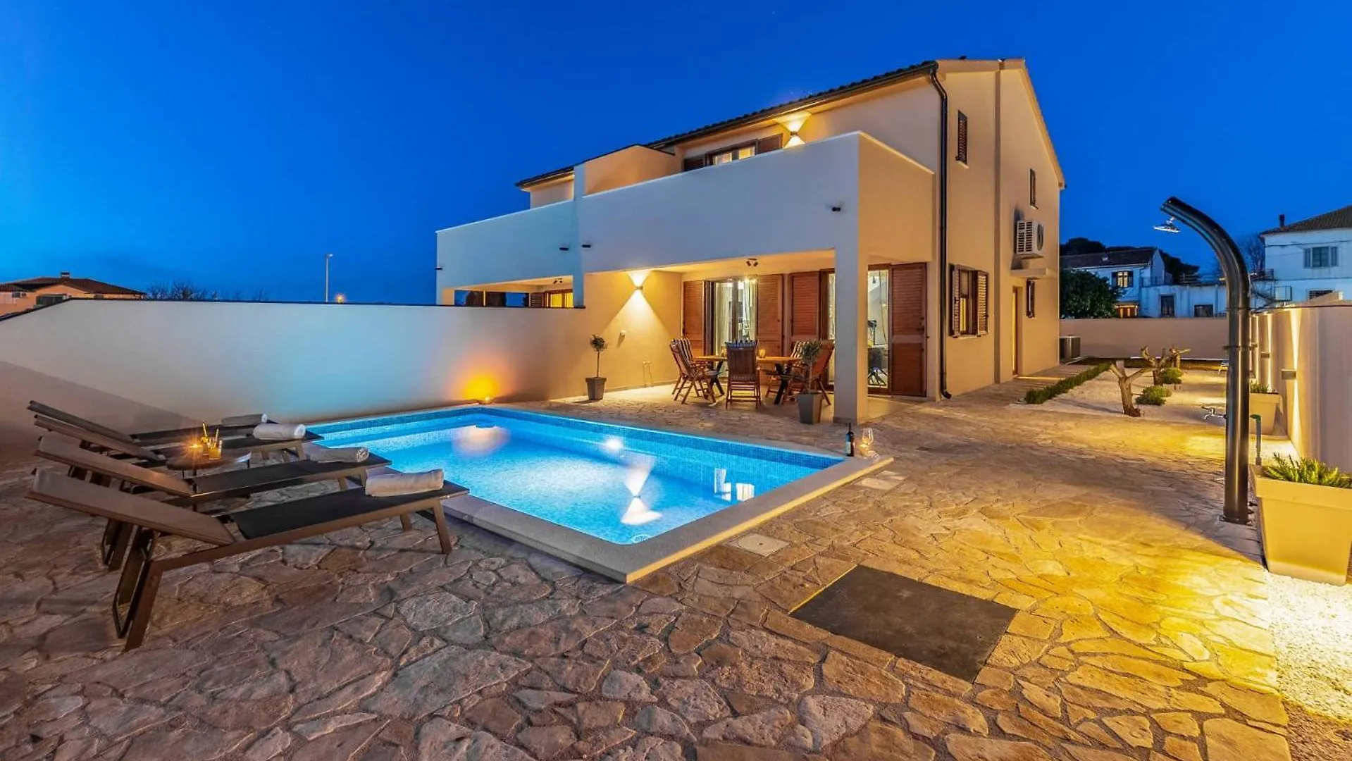 Contatos de Stylish Villa Belaj With Pool, Sauna, Jacuzzi And Sea View By Wiibuk