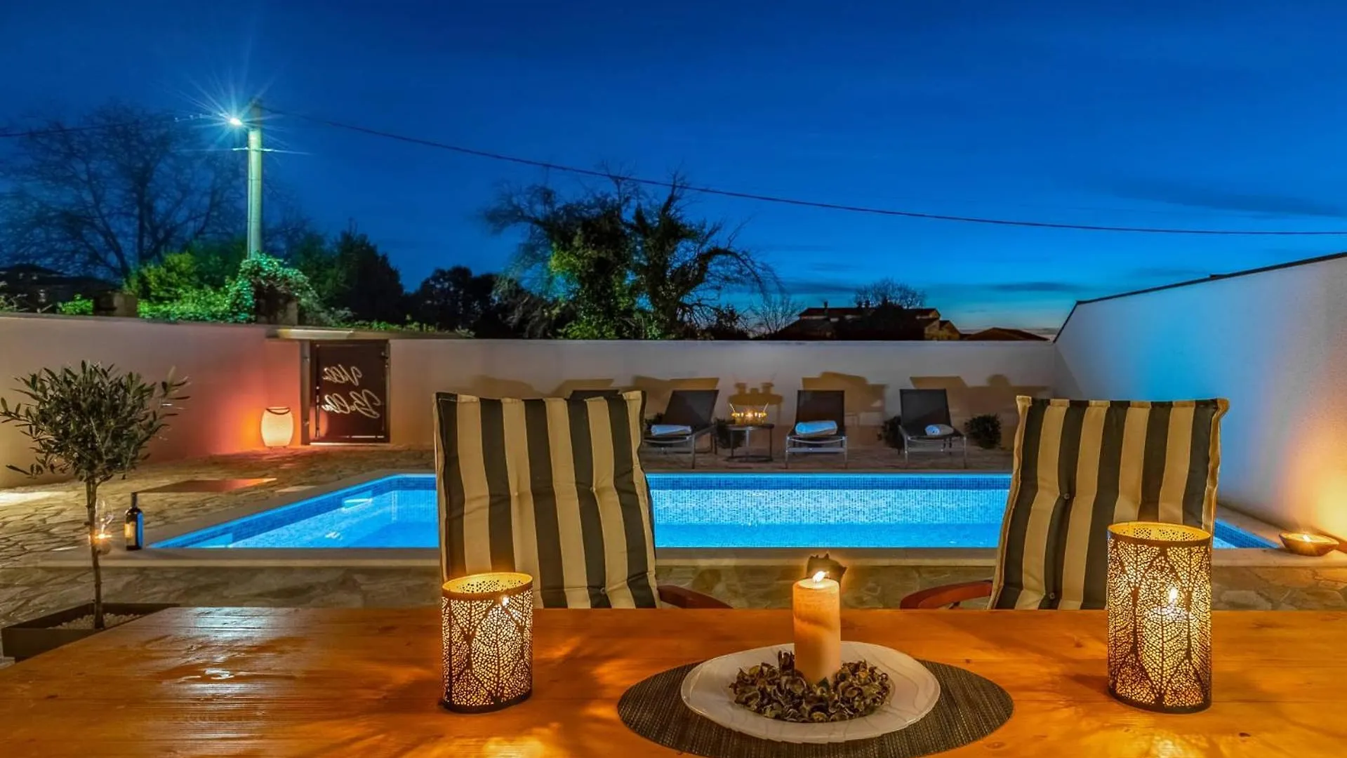 Stylish Villa Belaj With Pool, Sauna, Jacuzzi And Sea View By Wiibuk Vodnjan 0*,