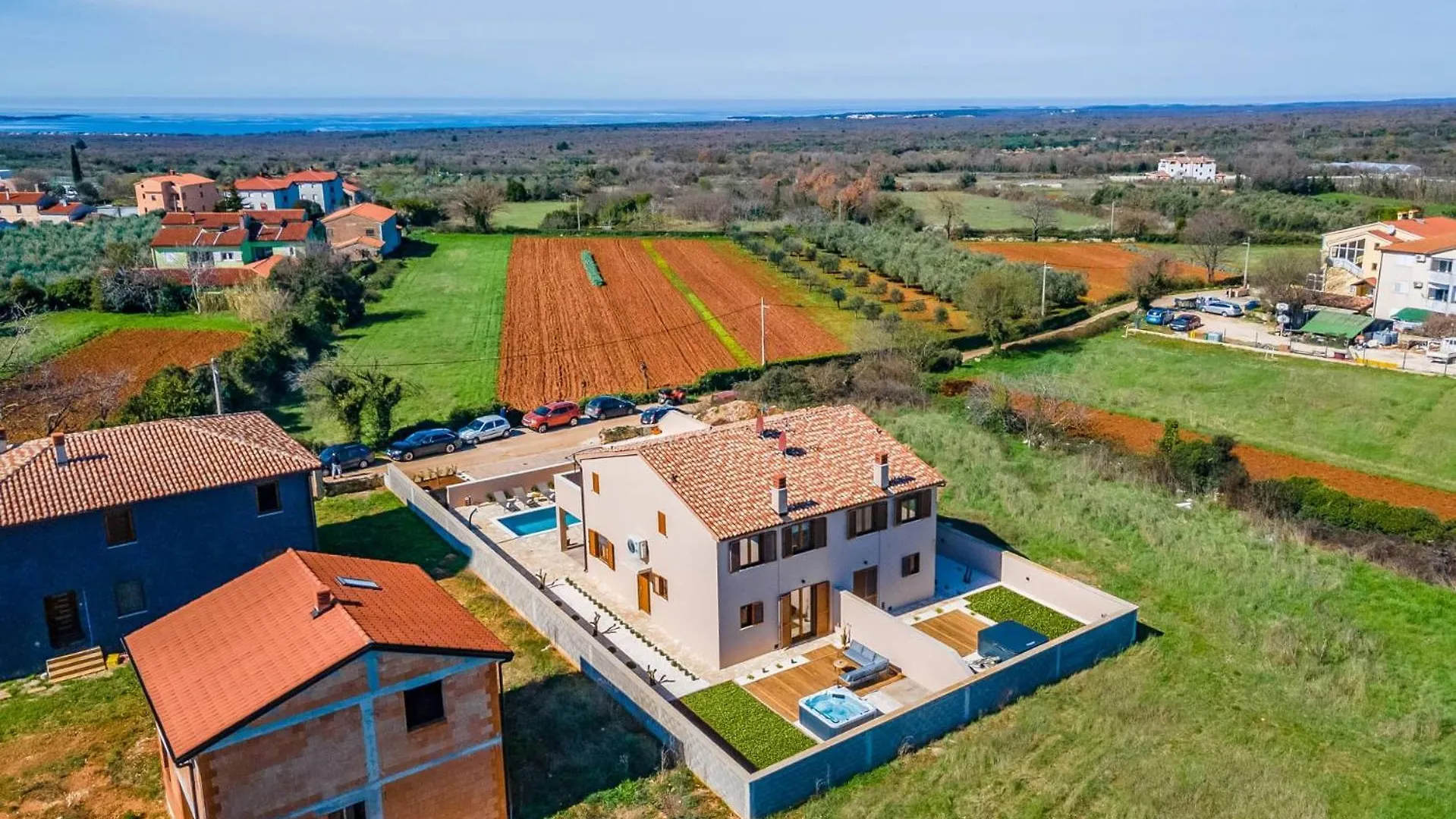 Stylish Villa Belaj With Pool, Sauna, Jacuzzi And Sea View By Wiibuk Vodnjan