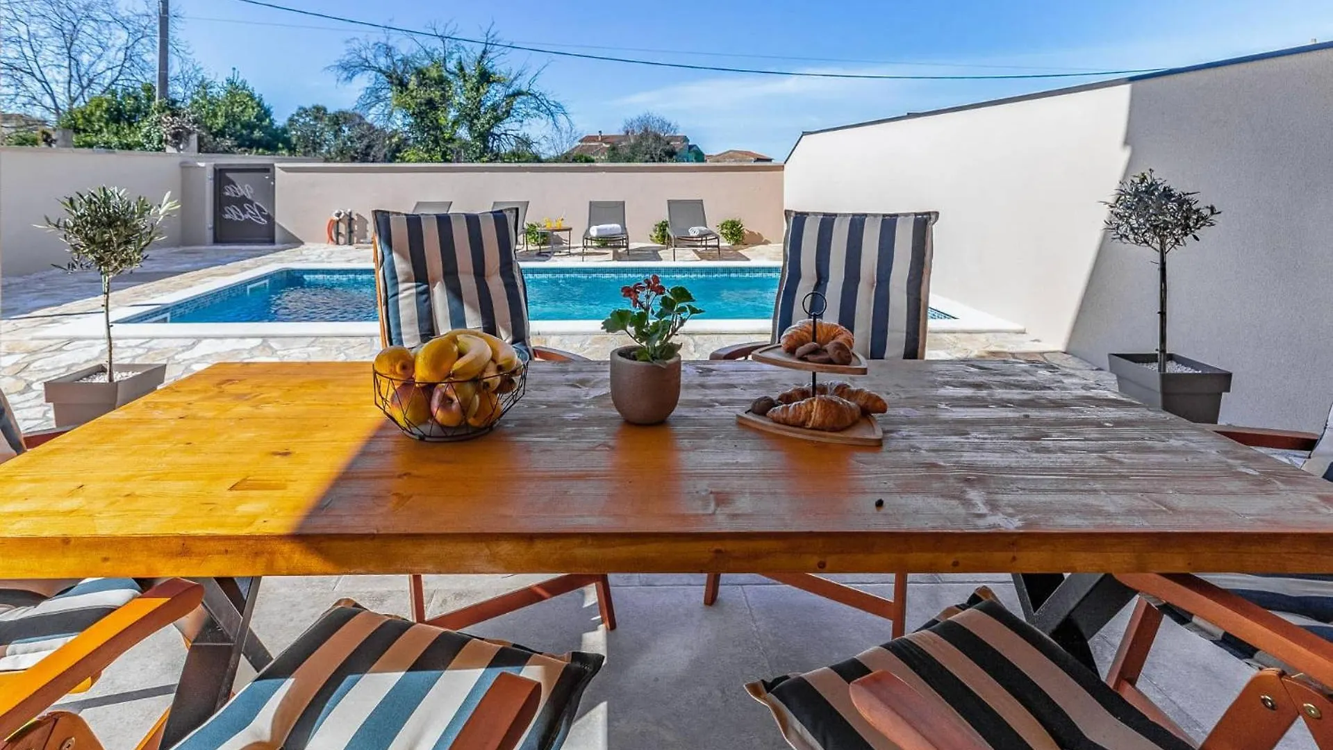 Stylish Villa Belaj With Pool, Sauna, Jacuzzi And Sea View By Wiibuk Vodnjan